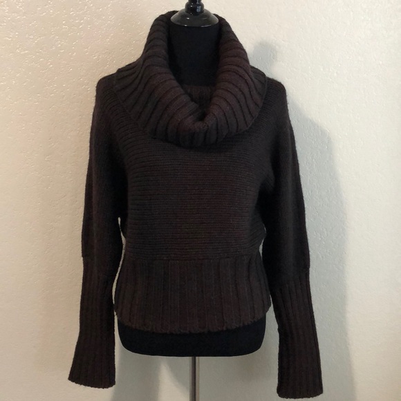 ANN YEE • Jordyn Funnel Neck - Picture 2 of 8